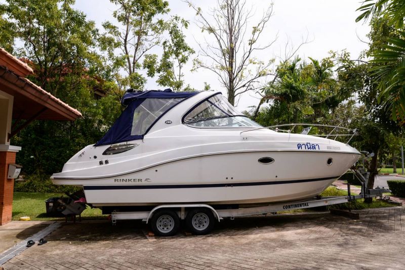 Продается лодка Rinker 290