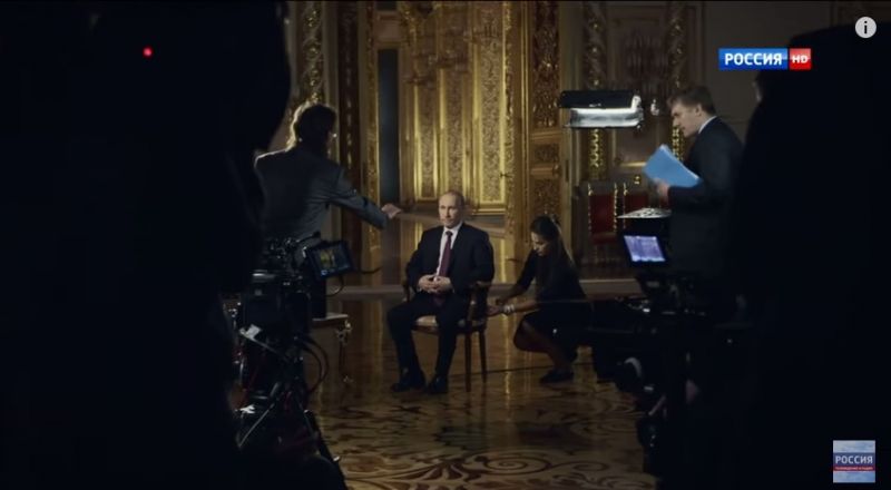 Российские госканалы показали фильм про Путина
