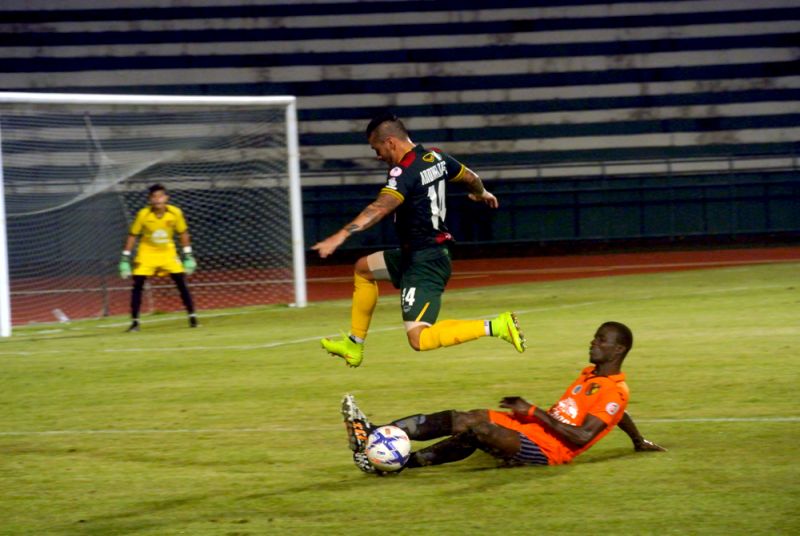 Phuket FC против Surat FC: Дружба не смогла победить