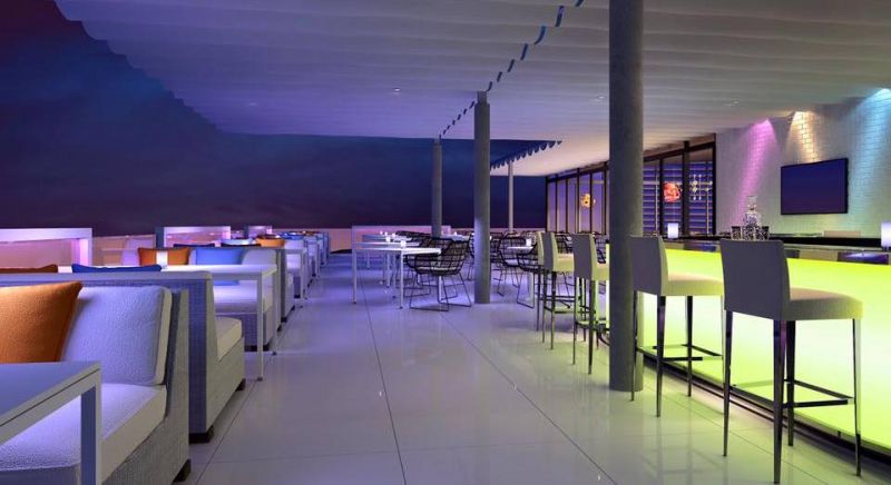 Skye Lake Club открывается в Лагуне