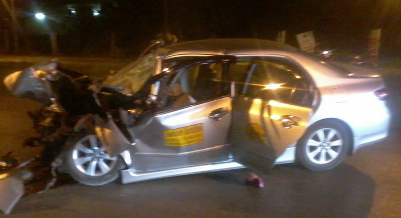 Два туриста госпитализированы после аварии с участием такси