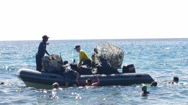 С острова Рача-Ной вывезли 4,5 тонны мусора