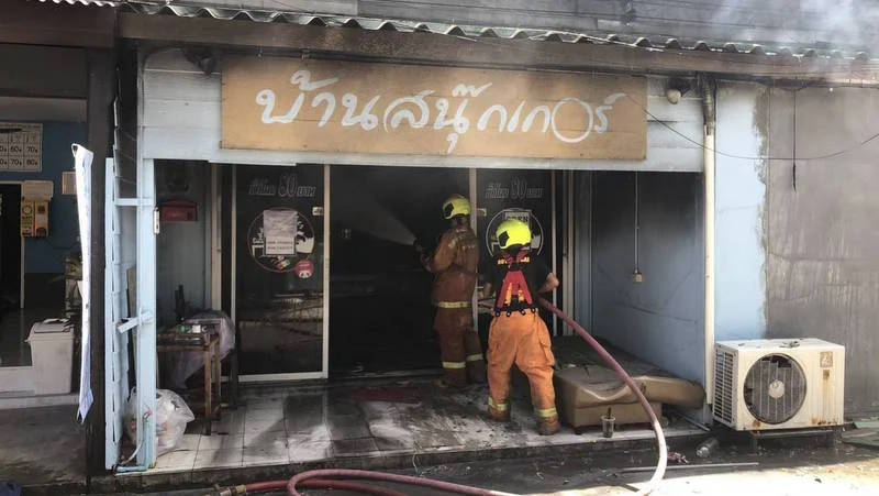 Бильярдный клуб загорелся в Кату