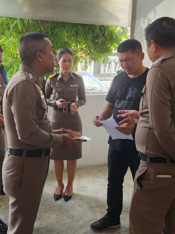 тайский бат. миллион бат в рублях. валюта тайланда. миллион бат в рублях. денежные купюры тайланда.