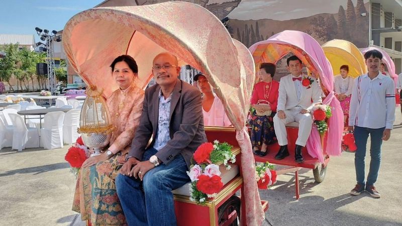 День всех влюбленных отметили в Кату перанаканской свадьбой