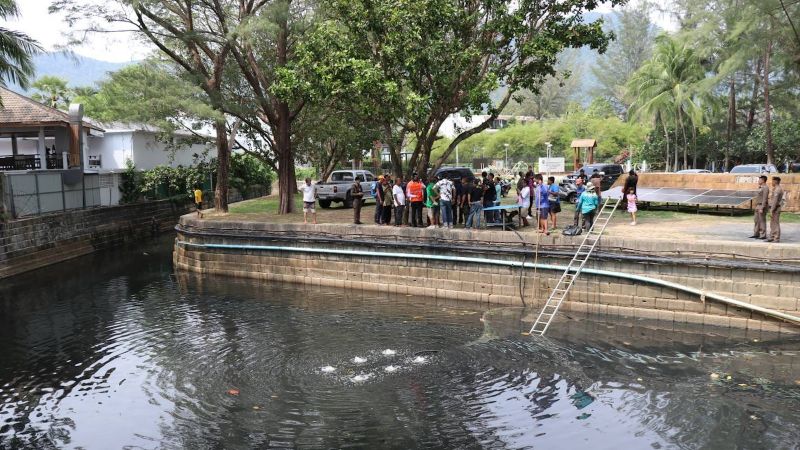 В канале в Камале установили аэратор для оздоровления воды. Фото: PR Phuket
