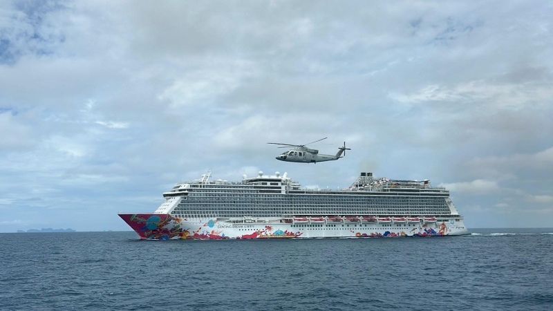 Пхукетские моряки отработали выход на помощь круизному лайнеру в сложную погоду