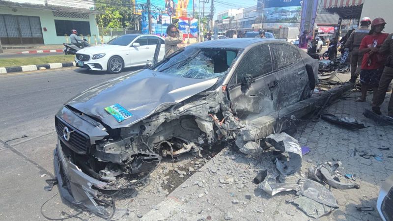 Турист из Франции погиб в аварии с участием пьяного водителя на Пхукете