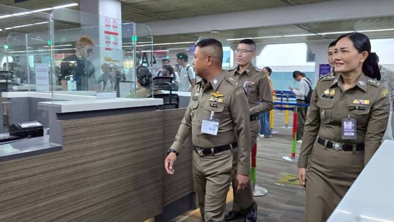 Аэропорт Пхукета попал под новую волну критики за fast track. Фото: HKT Immigration Checkpoint